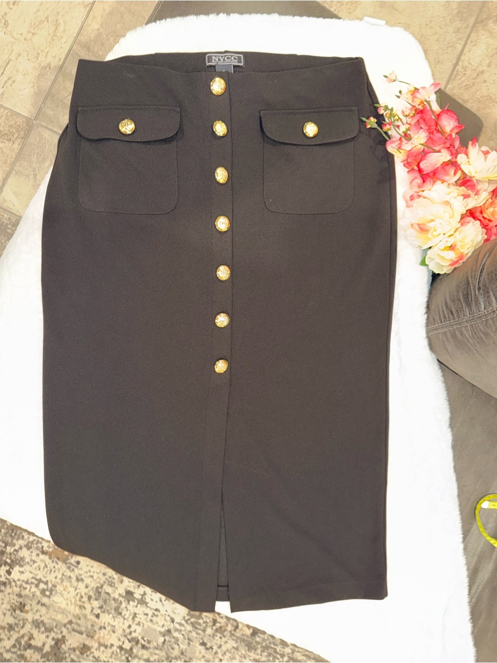 3 x 20$ NYCC Black Midi Skirt with Gold Button Front Side L